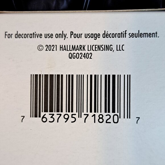 Hallmark Ornament 2021 - Musical Stylin' Saxophone Bear - Picture 8 of 9